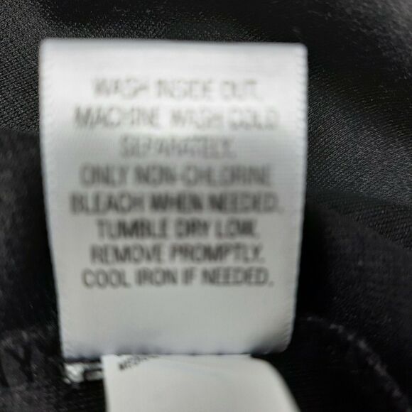 Elle Women's Black and White Polka Dot Peplum Dress Cap Sleeves size M $60 NWT - Picture 6 of 10